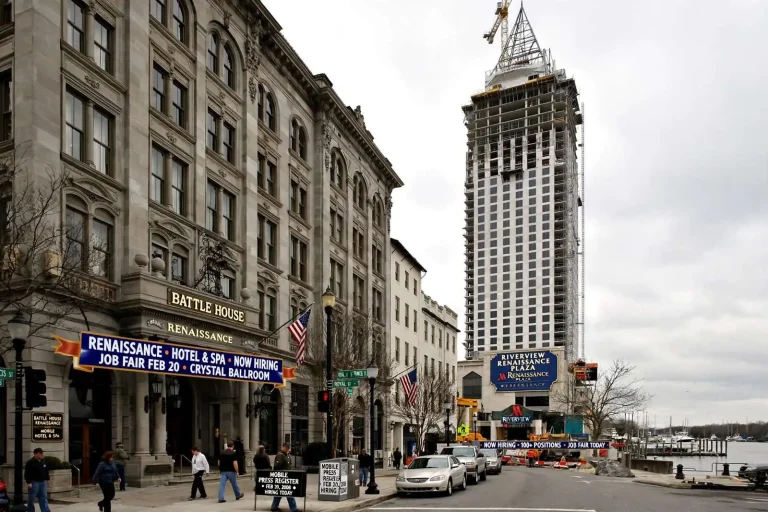 Illustration for the news story: Downtown Mobile Hotels Sought Nearly 100 Workers in 2008