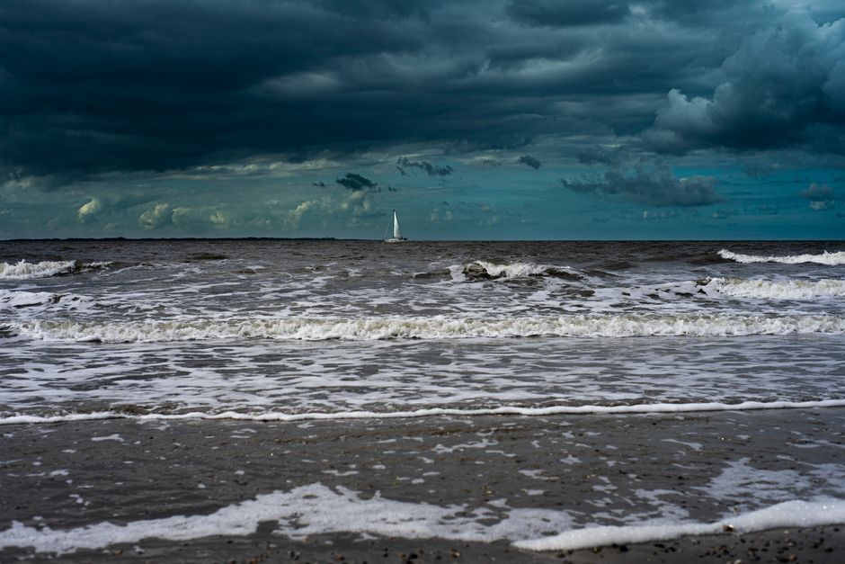 Search Continues for Missing Boaters After Deadly Dauphin Island Regatta