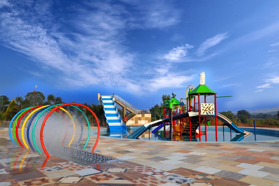 Water splash pad with fountains at a community park