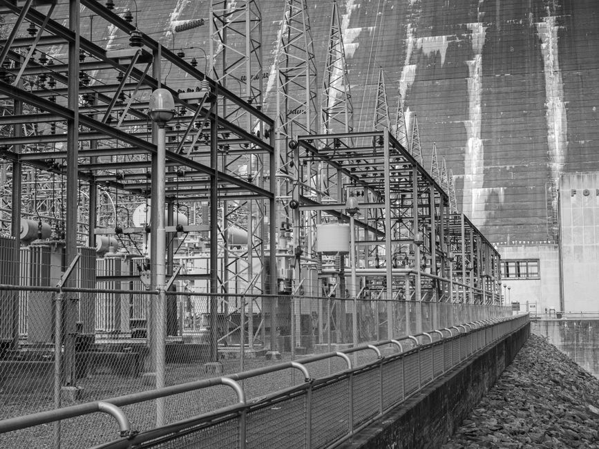 An energy infrastructure and power generation facility