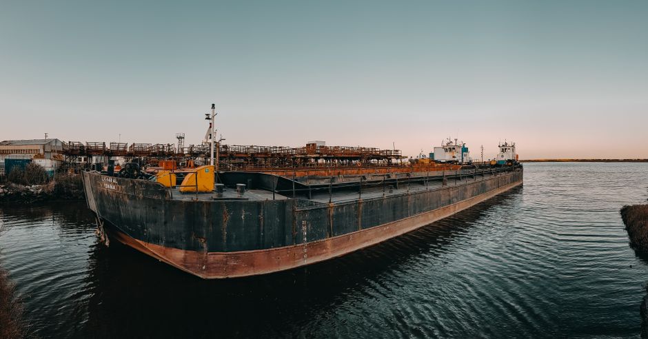 Large industrial marine lift vessel docked at a port, similar to the VB 10,000 in Mobile