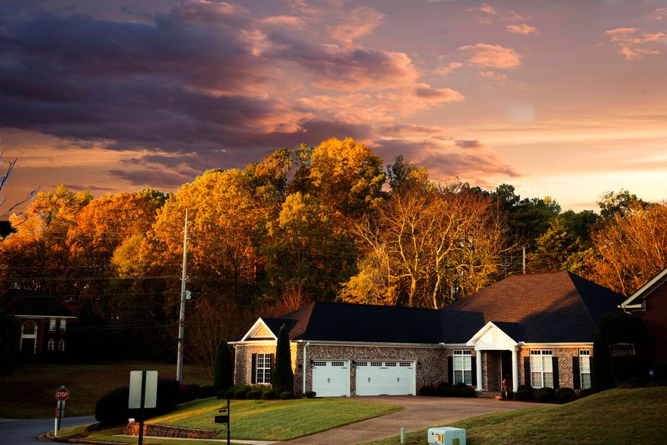Homes in a Mobile, Alabama neighborhood