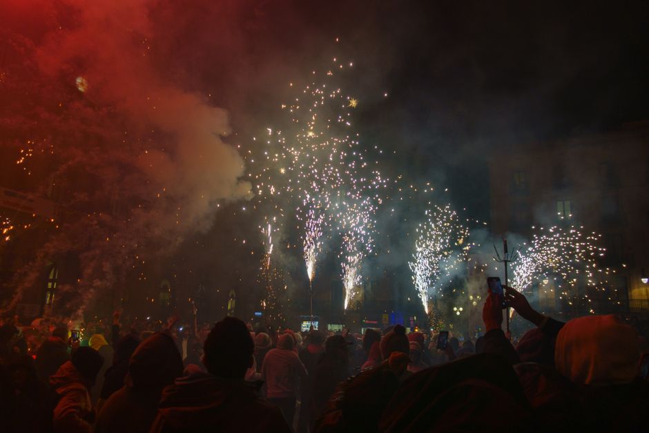 Crowd gathered for a downtown New Year's Eve celebration