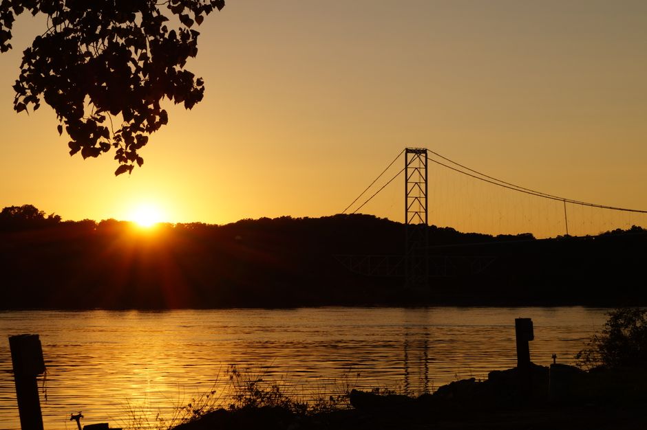 A large river bridge span similar to the proposed Mobile River bridge
