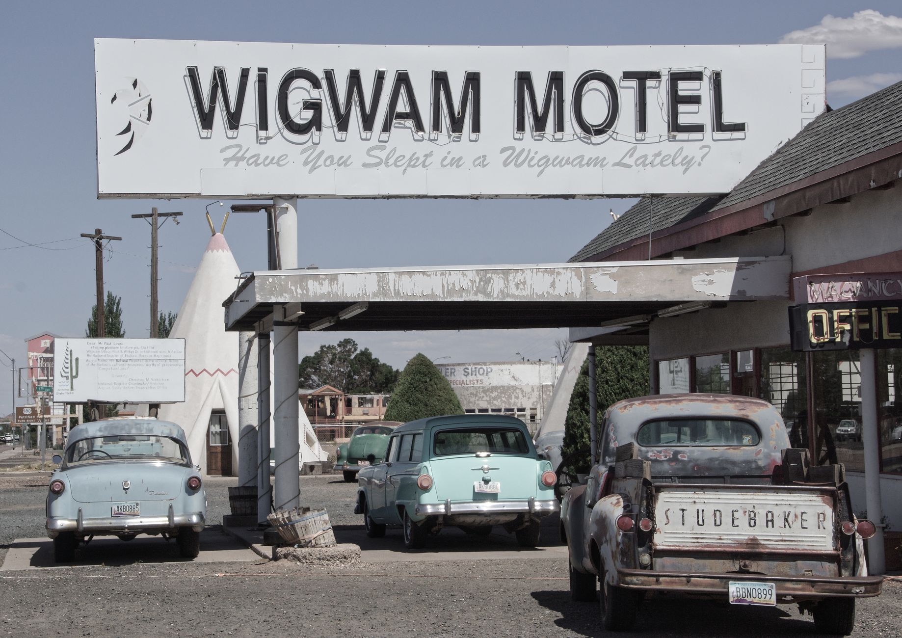 A vintage mid-century roadside motel near the beach