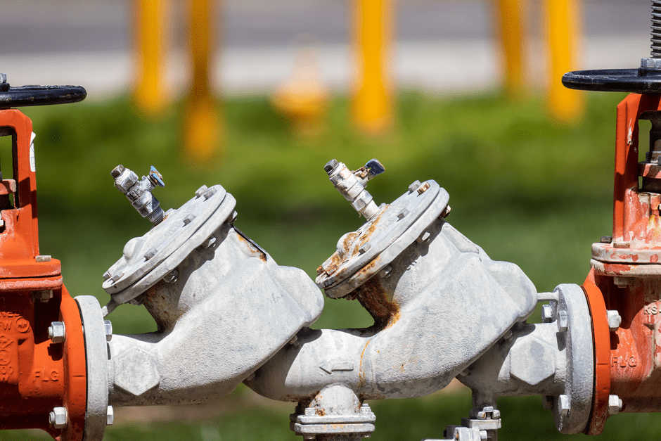 Natural gas pipeline maintenance