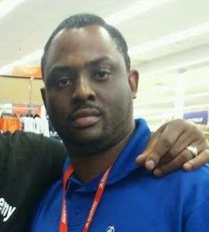 Best Buy Manager LaRon Nobles