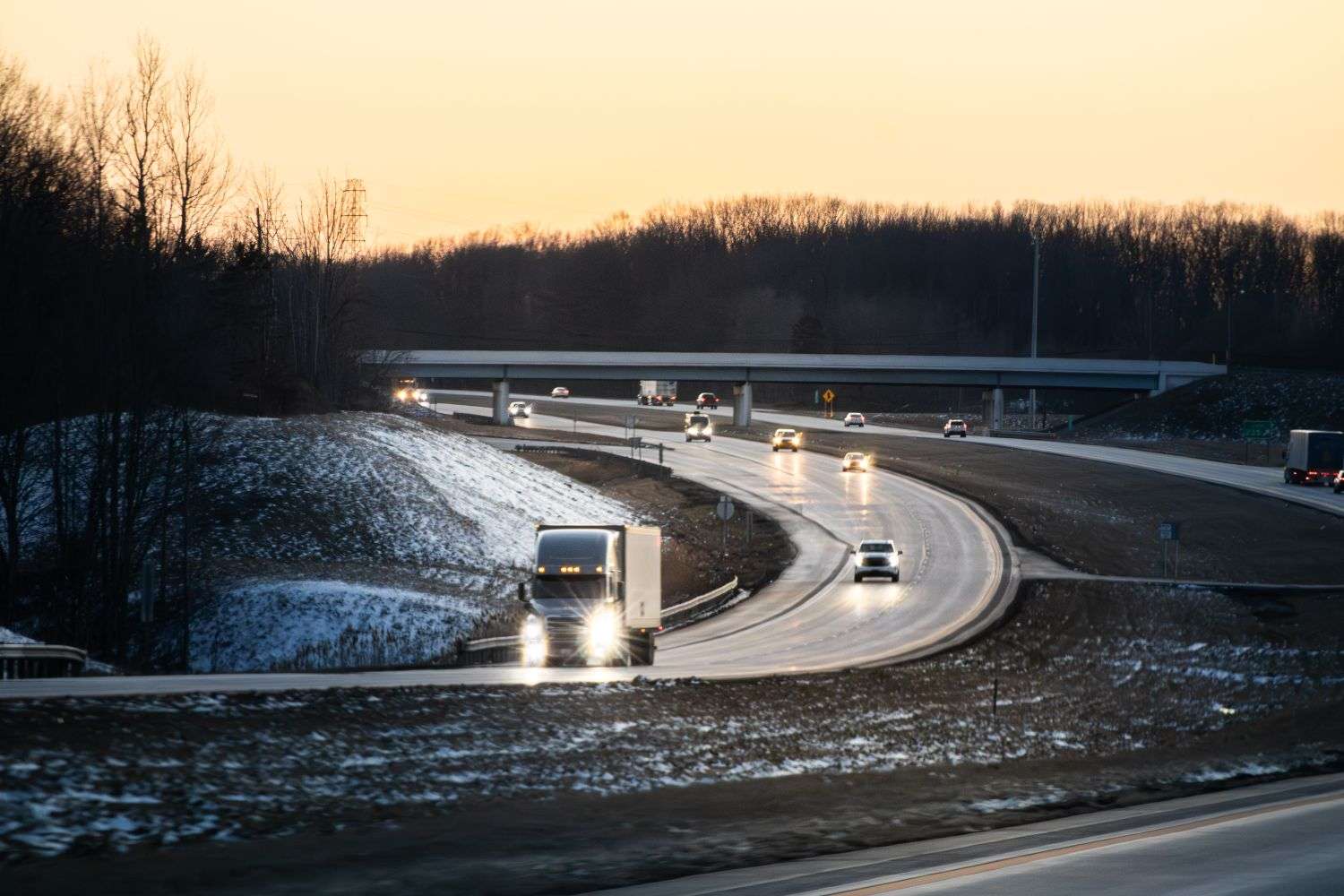 A view of an interstate highway