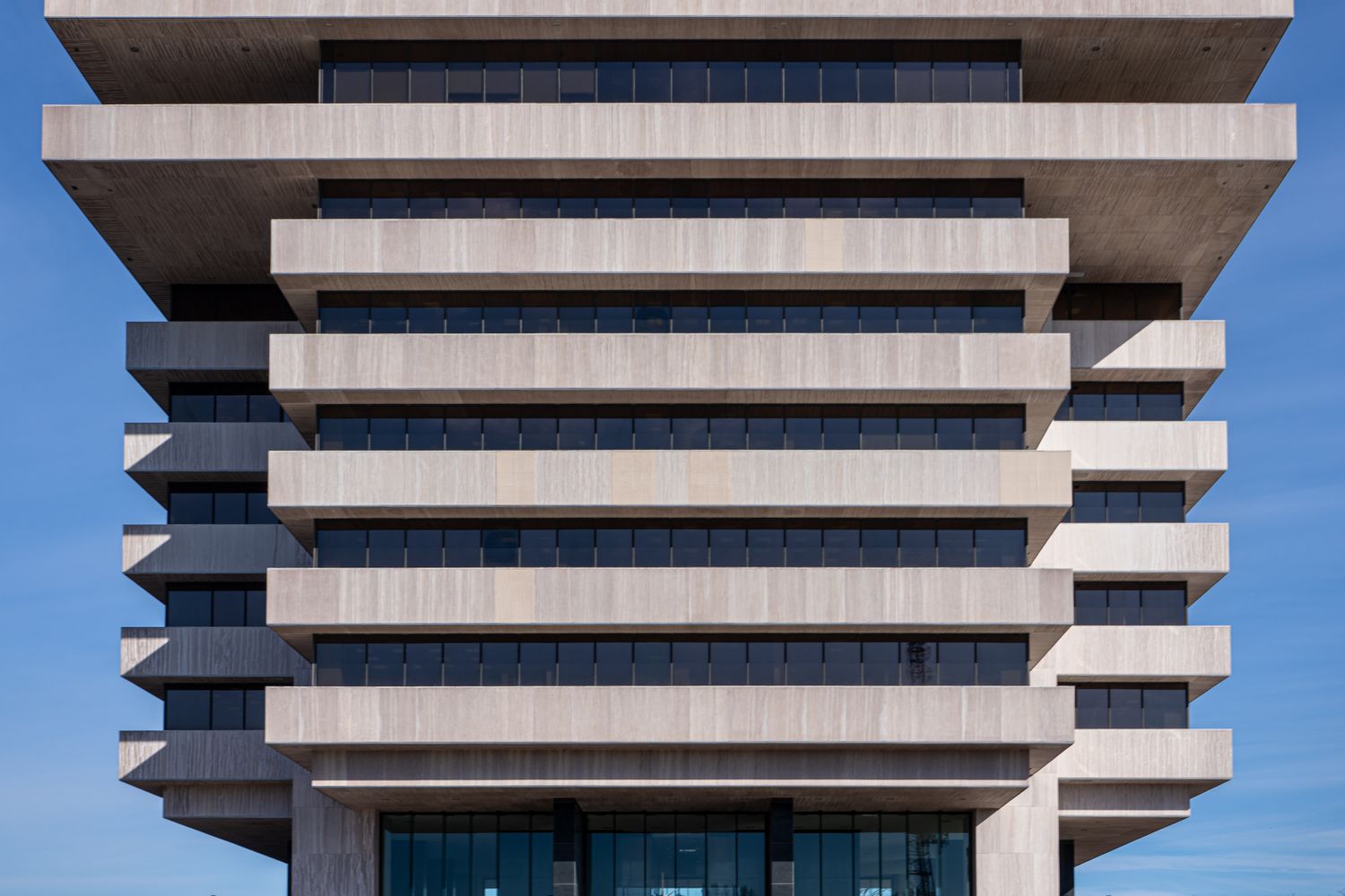 Government building representing Mobile city hall