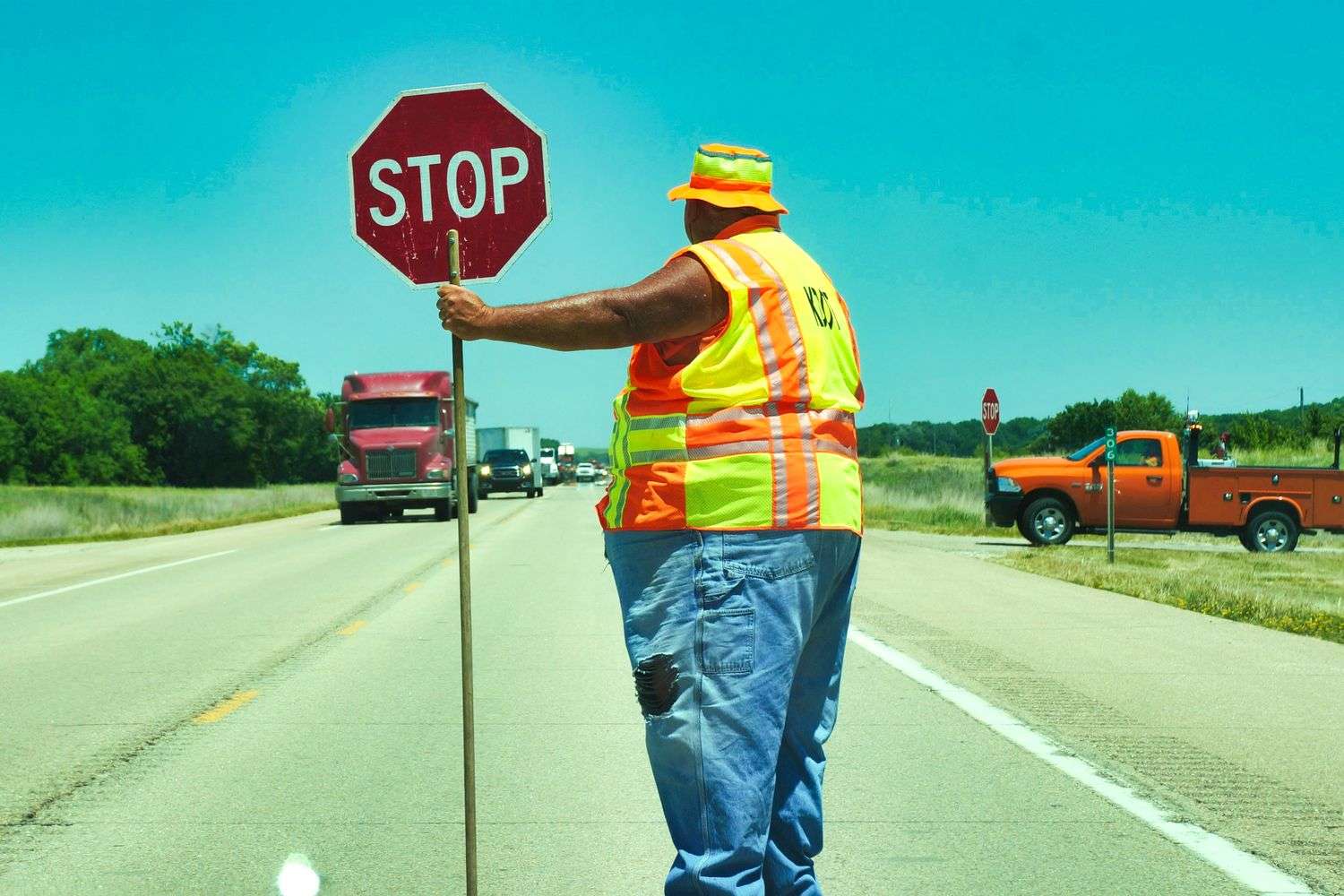 Deputies conducting a traffic stop in Theodore, Alabama